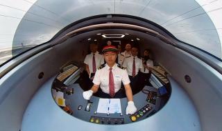 亚运版复兴号首次对外试乘