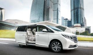 养车一个月多少钱 养车一个月多少钱